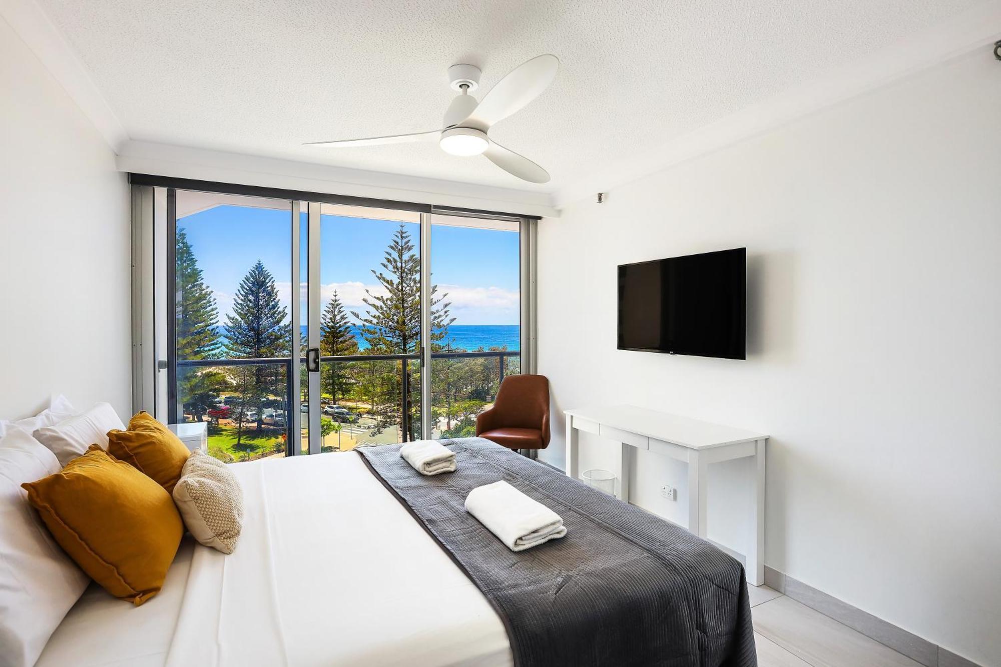 Peninsula Apartments Managed By Gchs Gold Coast Esterno foto