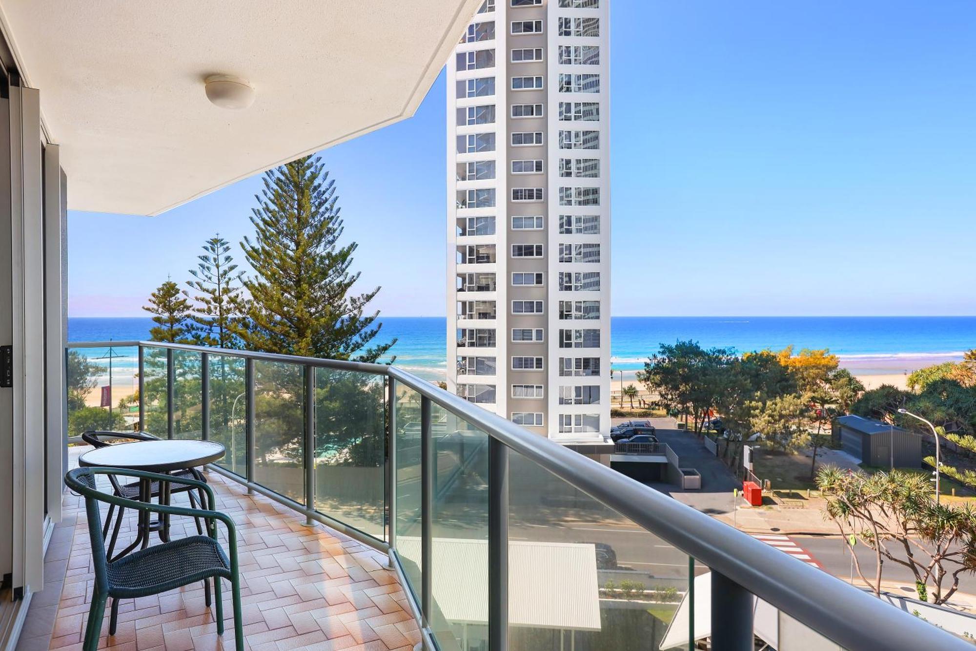 Peninsula Apartments Managed By Gchs Gold Coast Esterno foto